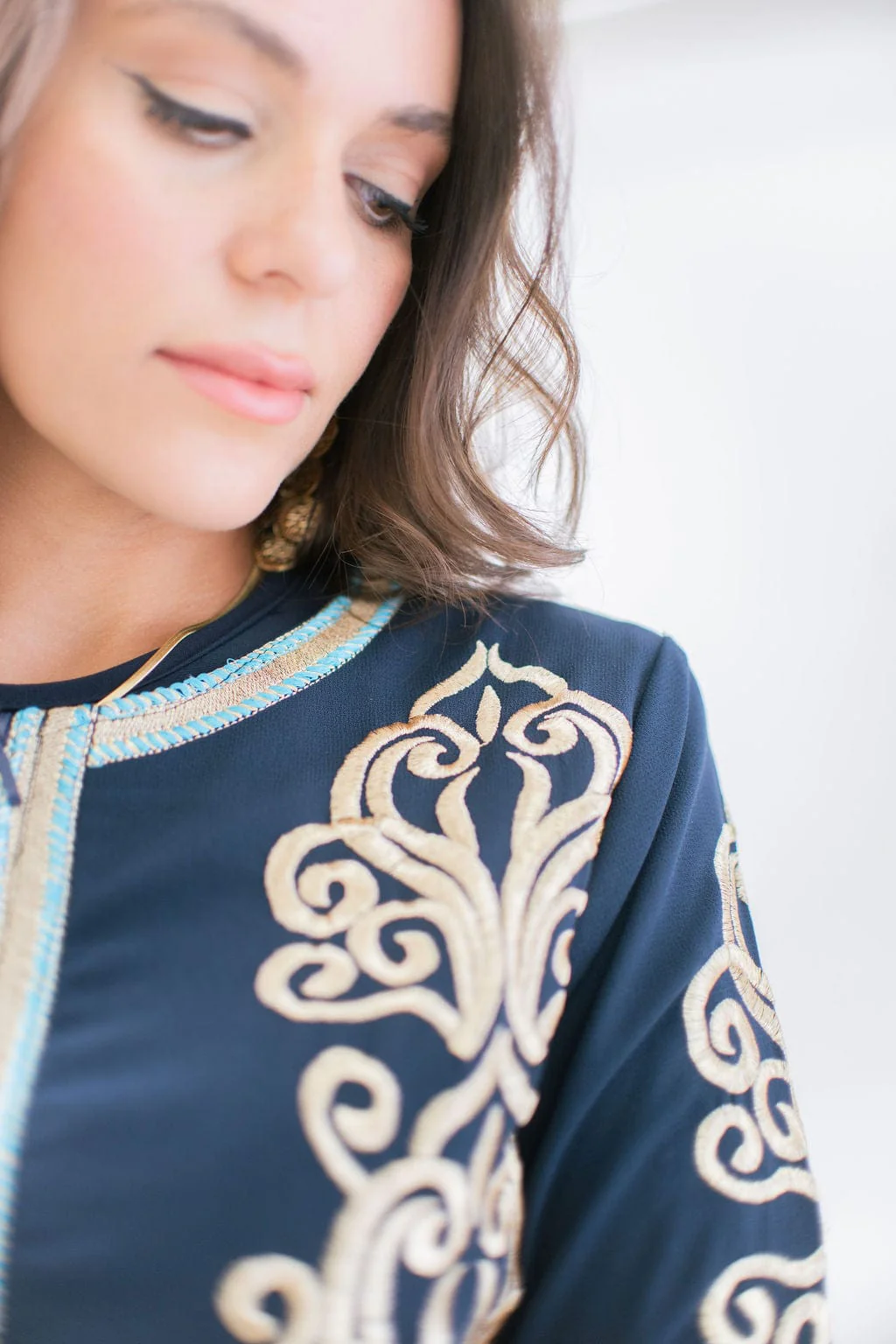 Arabian Kaftan in Navy - Image 3