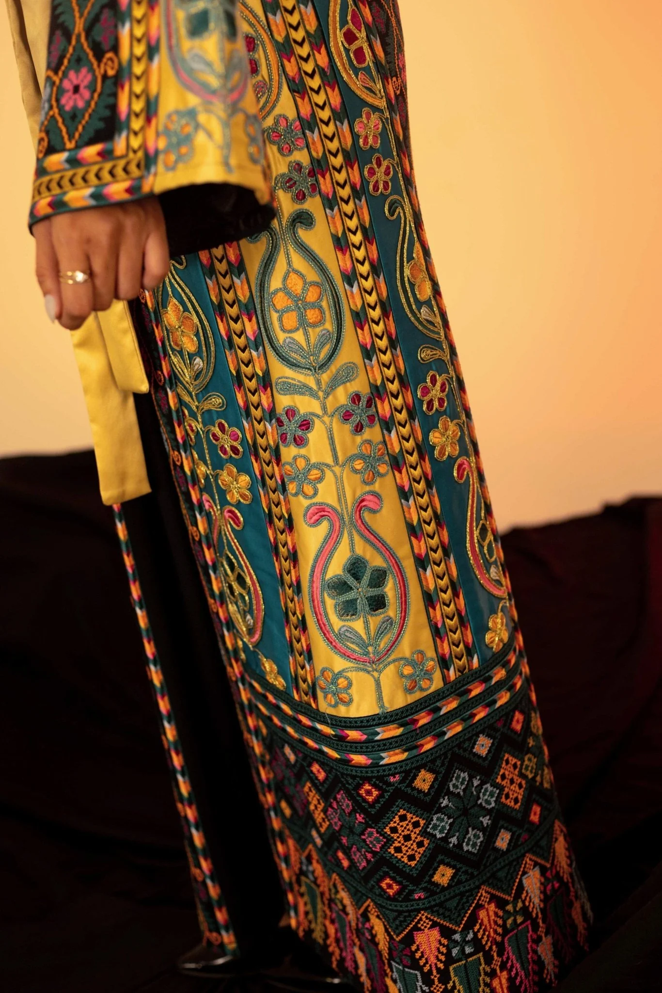Navy and Gold Traditional Palestinian Thobe - Image 7